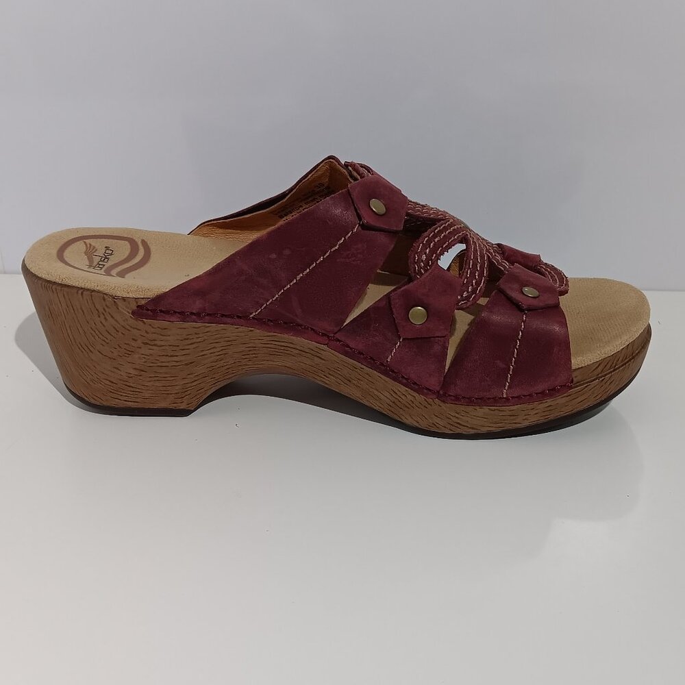 Dansko Serena Slip-on Clog 2.5 in Heel,  Cut Out, Sangria, Size EU 38 US 7.5 - Picture 7 of 9